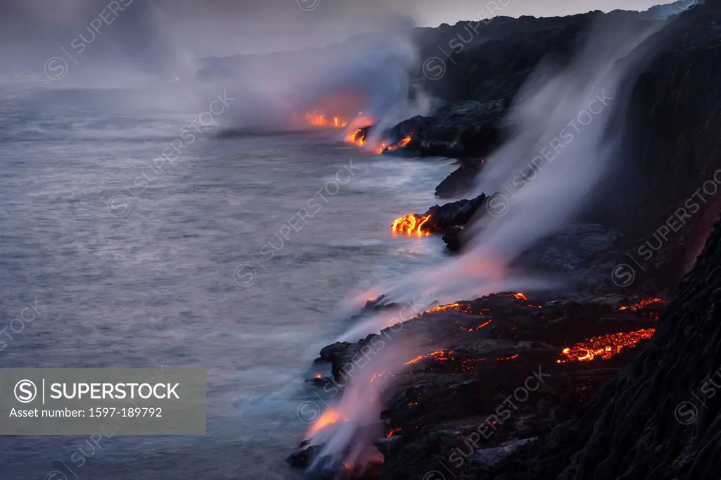 Puu Oo, USA, United States, America, Hawaii, Big Island, Hawaii Volcanoes, National Park, volcano, lava, sea, Pacific, coast, steam, dusk, fire