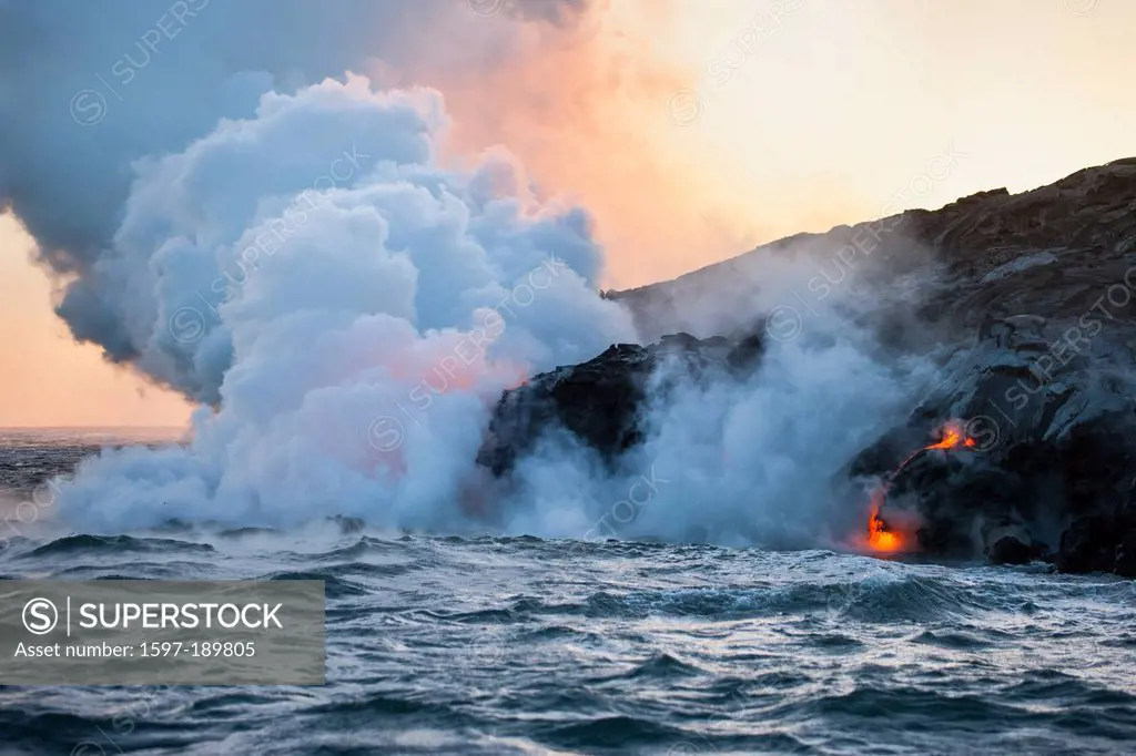 Puu Oo, USA, United States, America, Hawaii, Big Island, Hawaii Volcanoes, National Park, volcano, lava, sea, Pacific, coast, steam, evening, light, f...