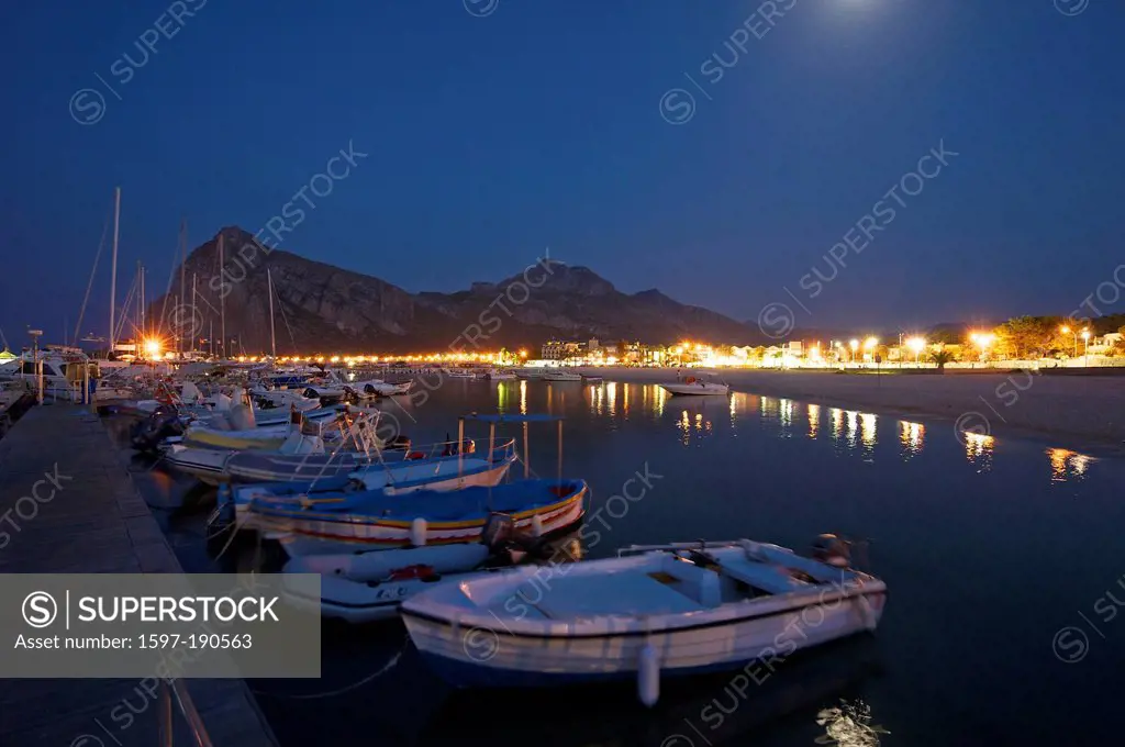 Sicily, Italy, South Italy, Europe, island, San Vito Lo Capo, fishing harbour, harbour, port, fishing boats, boats, evening, coast, Mediterranean Sea,...