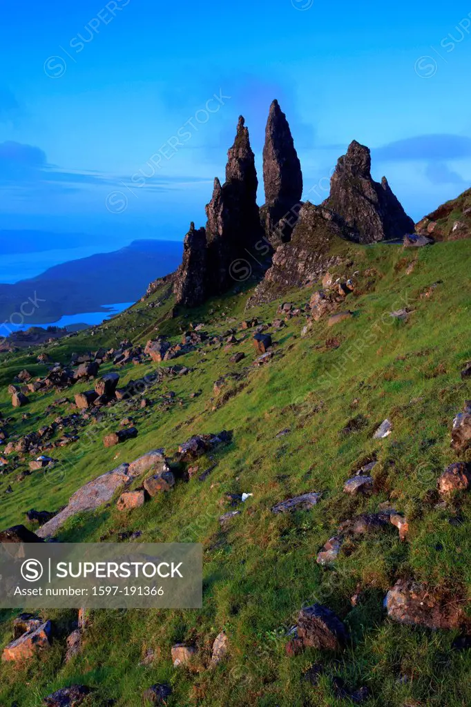 Cliff, cliff needle, Great Britain, Europe, Highland, highlands, sky, Isle of Skye, scenery, Loch, Loch Ba, sea, nature, Old Man of Storr, panorama, H...