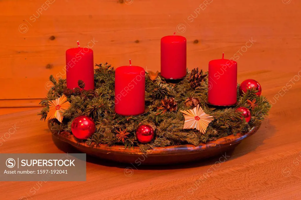 Candle, candles, light, wood, light, warmth, wax, wax candle, Advent, four, wreath, mood, flame, burn, Advent wreath, Advent wreath, fir branches, nee...