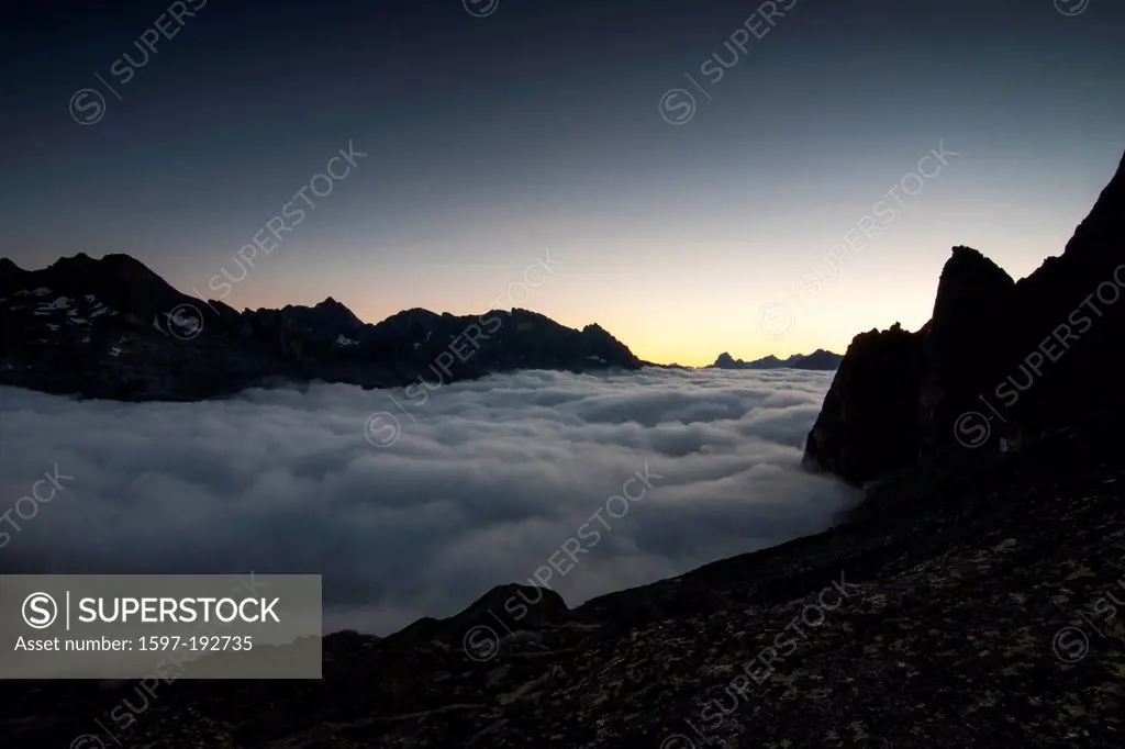 Dusk, Twilight, Göscheneralp, Göscheneralptal, scenery, landscape, Lochberglücke, gap, morning, sea of fog, Switzerland, Europe, sunrise, Windgällen,