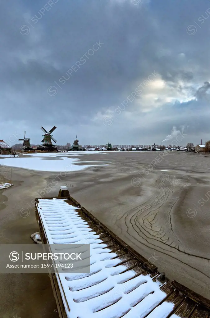 Netherlands, Holland, Europe, Zaandam, North Holland, windmill, water, winter, snow, ice, Open-air, museum, Zaanse Schans