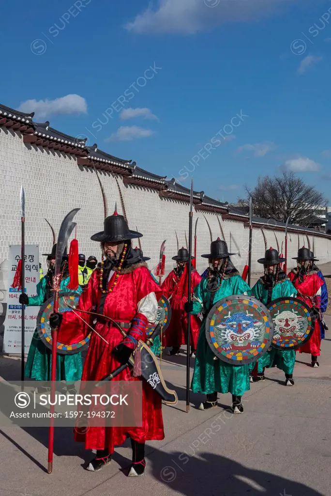 World Heritage, Guardsmen, no model release, Gwangwha-mun, Gyeongbog-Gung, Korea, Asia, Parade, Seoul, city, colourful, flags, gate, guards, history, ...