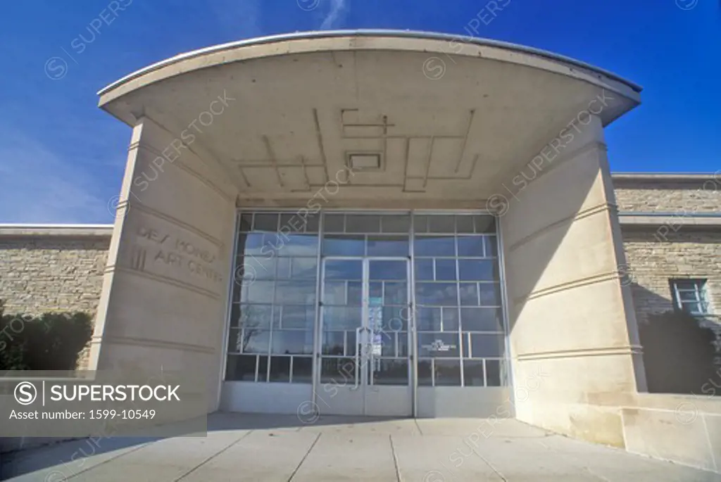 Entrance of the Des Moines Art Center, Des Moines, Iowa