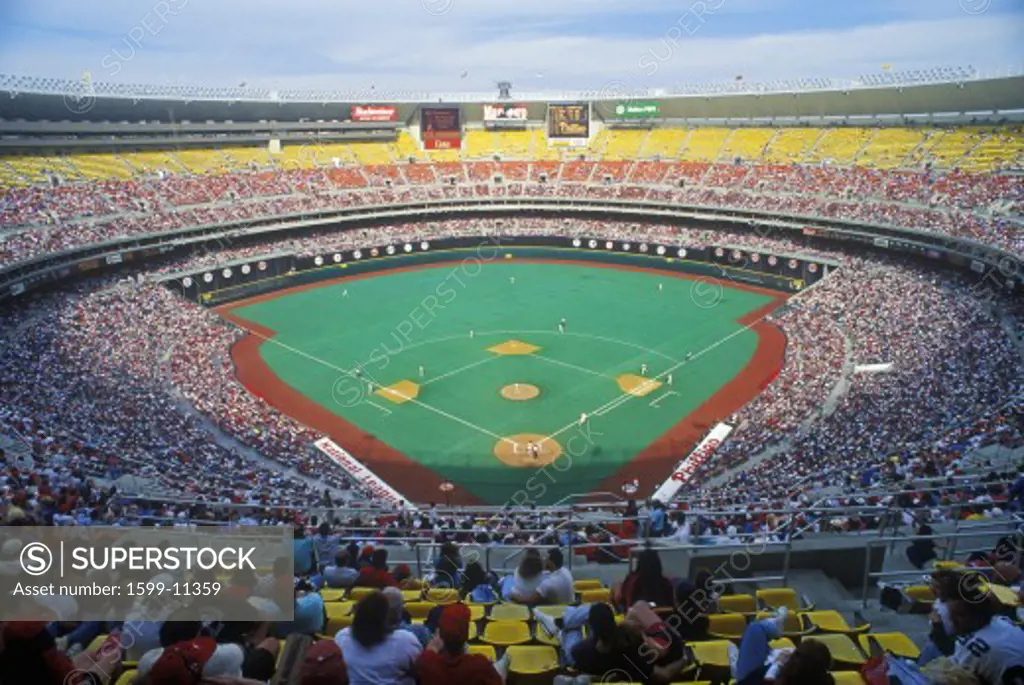 Veteran's Stadium during Major League Baseball game between Phillies and Houston Astros, Philadelphia, PA