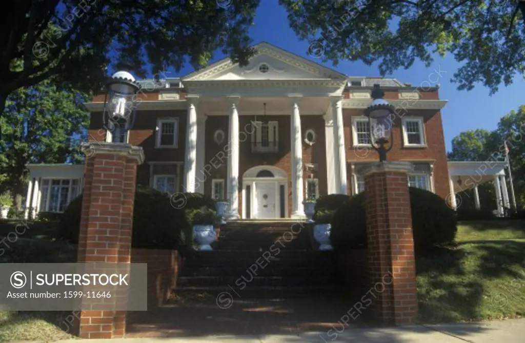 Governor's mansion in Charleston, WV, State Capitol
