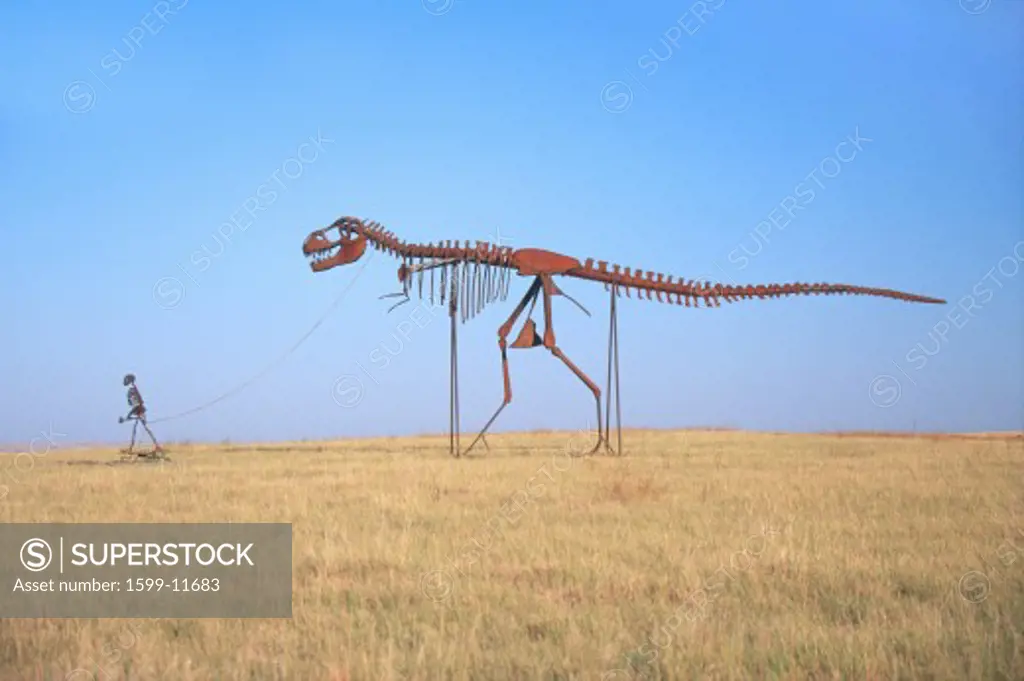 Metal sculpture dinosaur roadside attraction, Pigeon Fork, TN