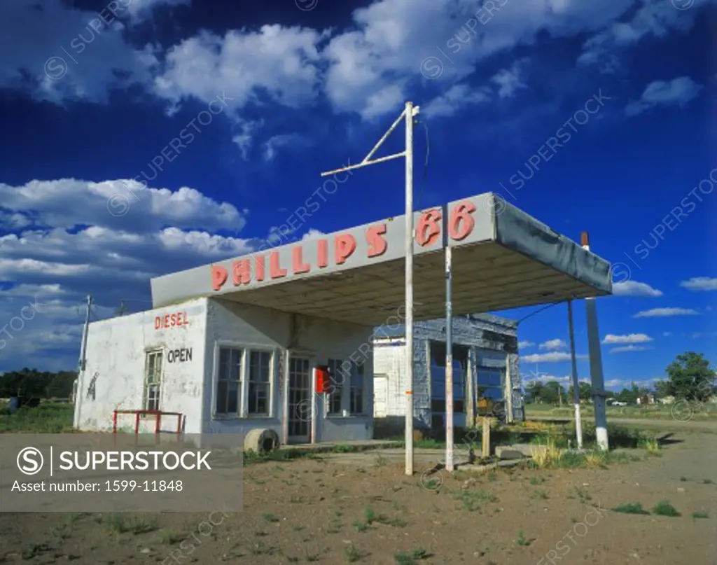 Phillips 66 Gas station along historic Route 66, AZ