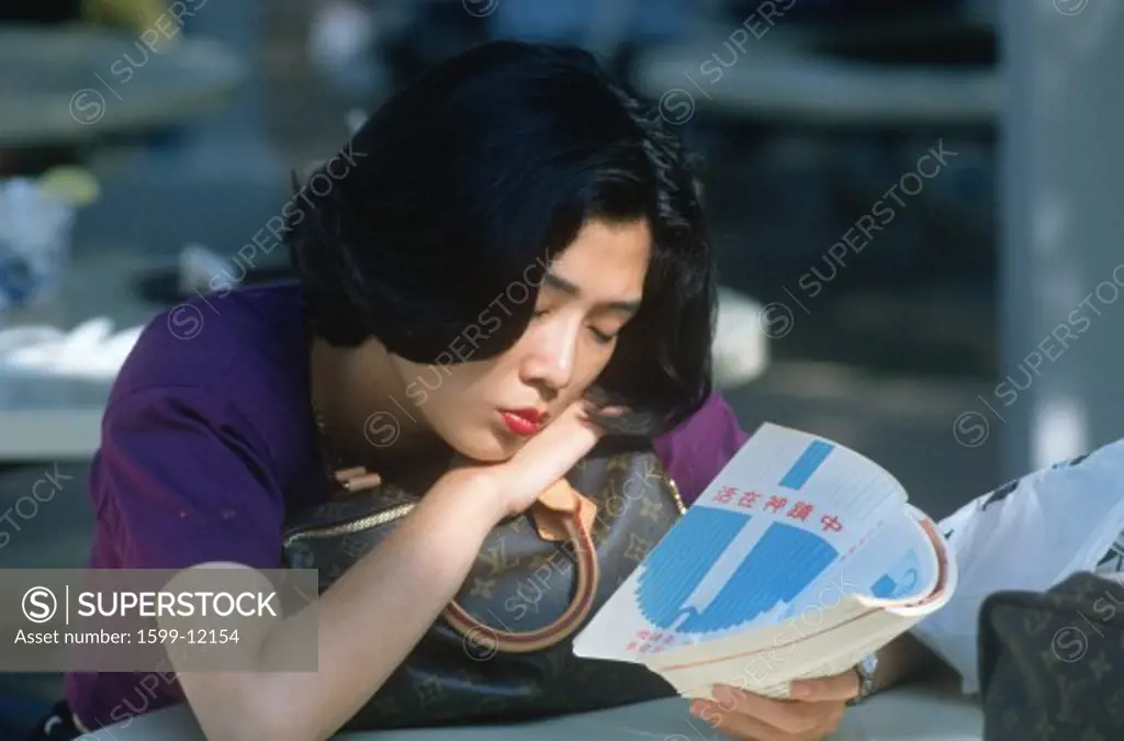 A Japanese woman studying, Los Angeles, CA