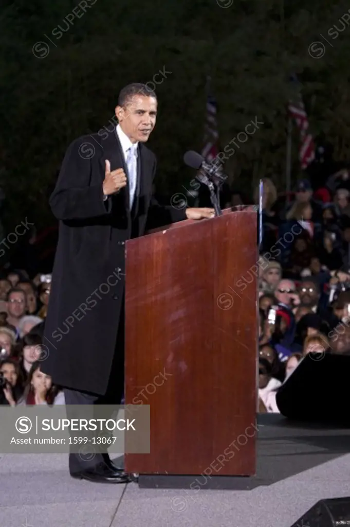 US Senator Barack Obama at Change We Need Presidential rally October 30, 2008, at Verizon Wireless Virginia Beach Amphitheater in Virginia Beach, VA