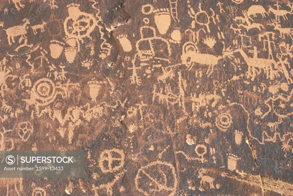Petroglyphs, Newspaper Rock, Southern UT