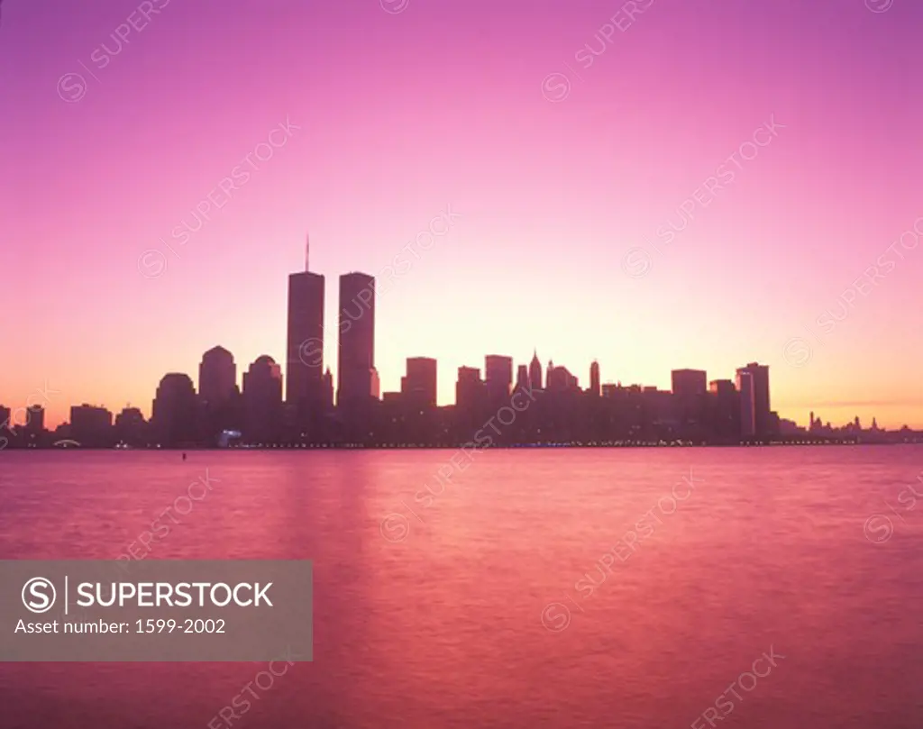 Manhattan skyline at sunset in New York City, New York
