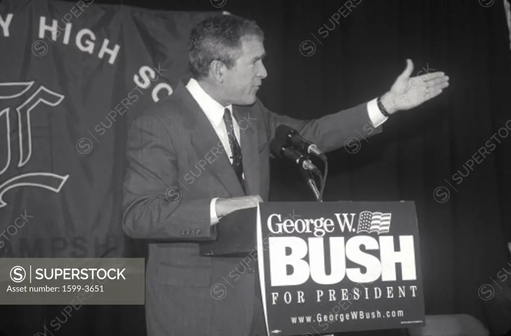 George W. Bush speaking at Londonderry High School, NH, January 2000