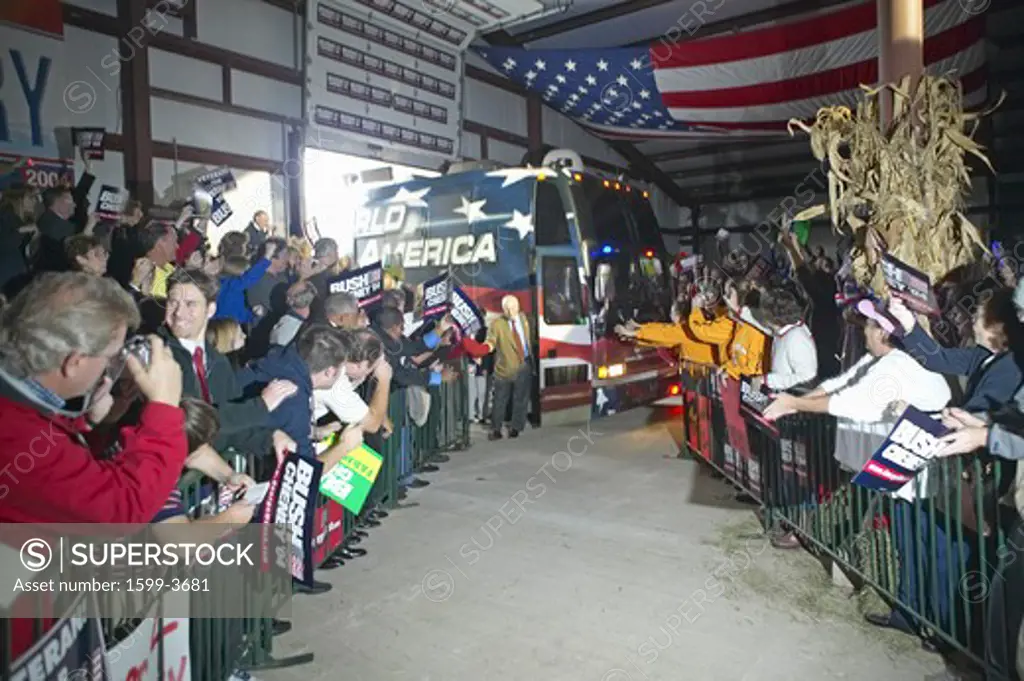 Campaign rally in Ohio attended by Vice Presidential candidate Dick Cheney, 2004
