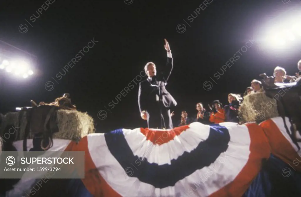 Governor Bill Clinton addresses a crowd at a Texas campaign rally in 1992 on his final day of campaigning in Ft. Worth, Texas
