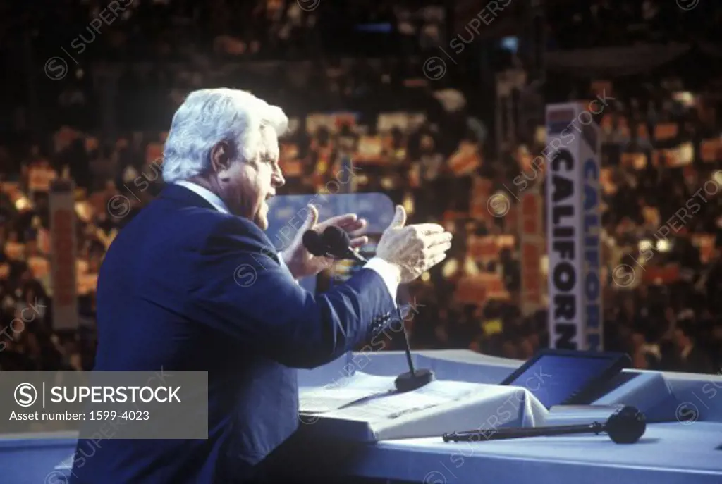 Senator Ted Kennedy address the crowd at the 2000 Democratic Convention at the Staples Center, Los Angeles, CA 