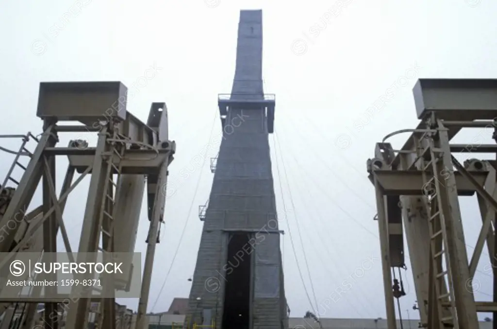 Urban oil well at Torrance, Delamo Company, CA