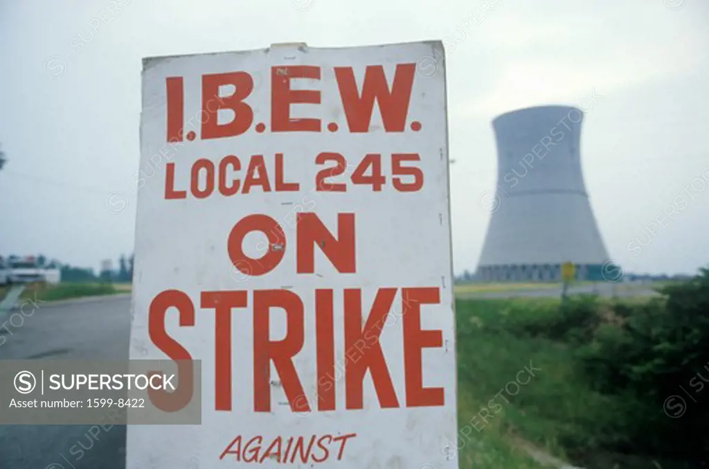 Strike placard at Davis-Besse Nuclear Power Station, OH