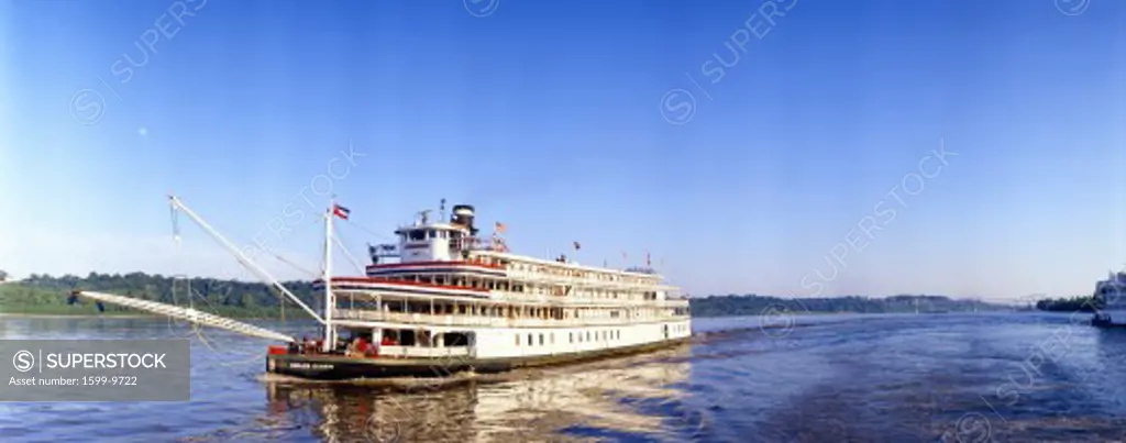 Delta Queen steamboat on Mississippi River, Mississippi