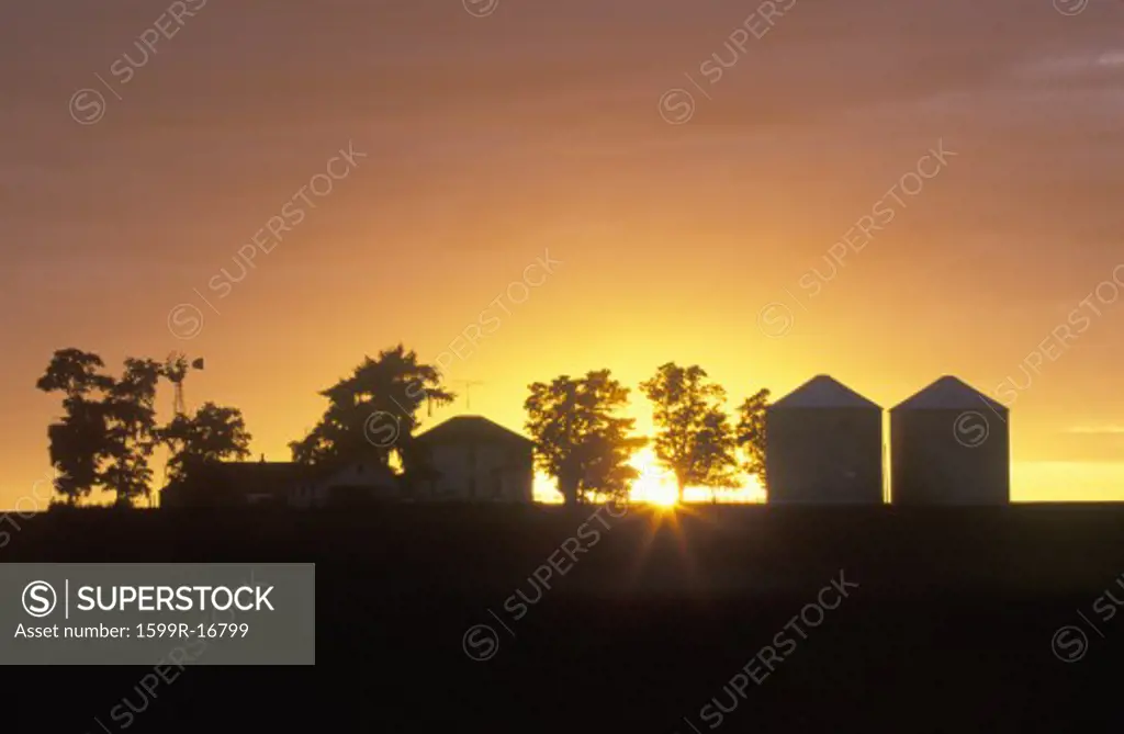 Silhouette of farm and outbuildings, South Ritzville, WA