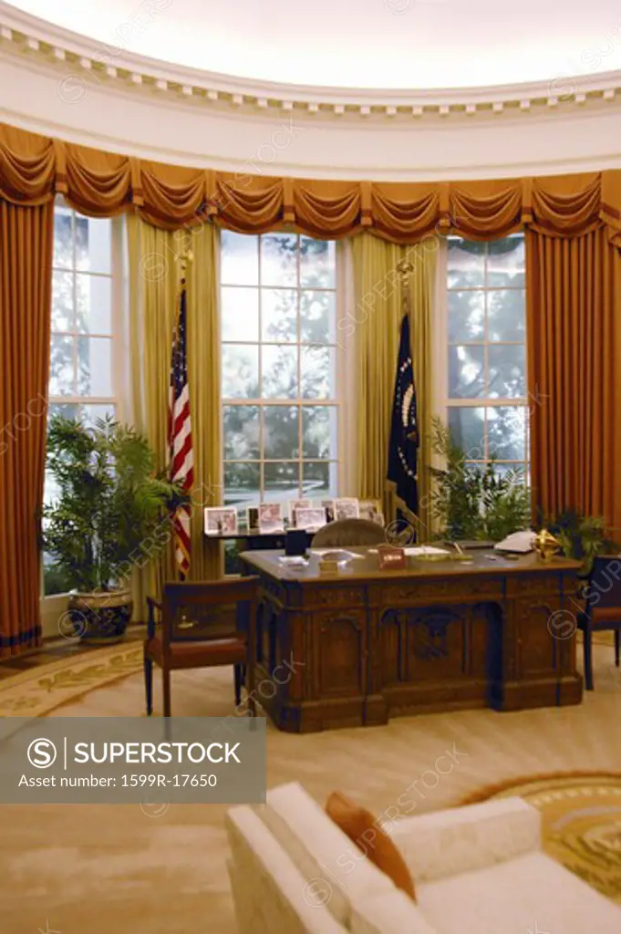 Replica of the White House Oval Office at the Ronald W. Reagan Presidential Library