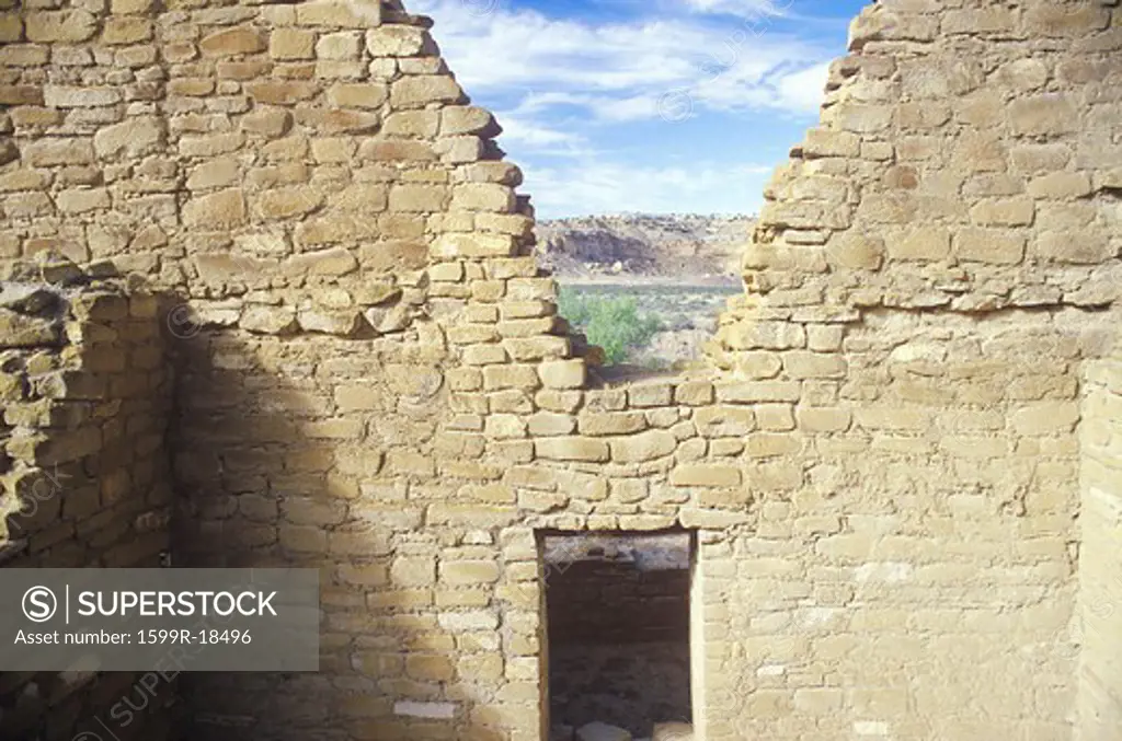 Adobe walls and doorway, circa 1060 AD, Chaco Canyon Indian ruins, The Center of Indian Civilization, NM