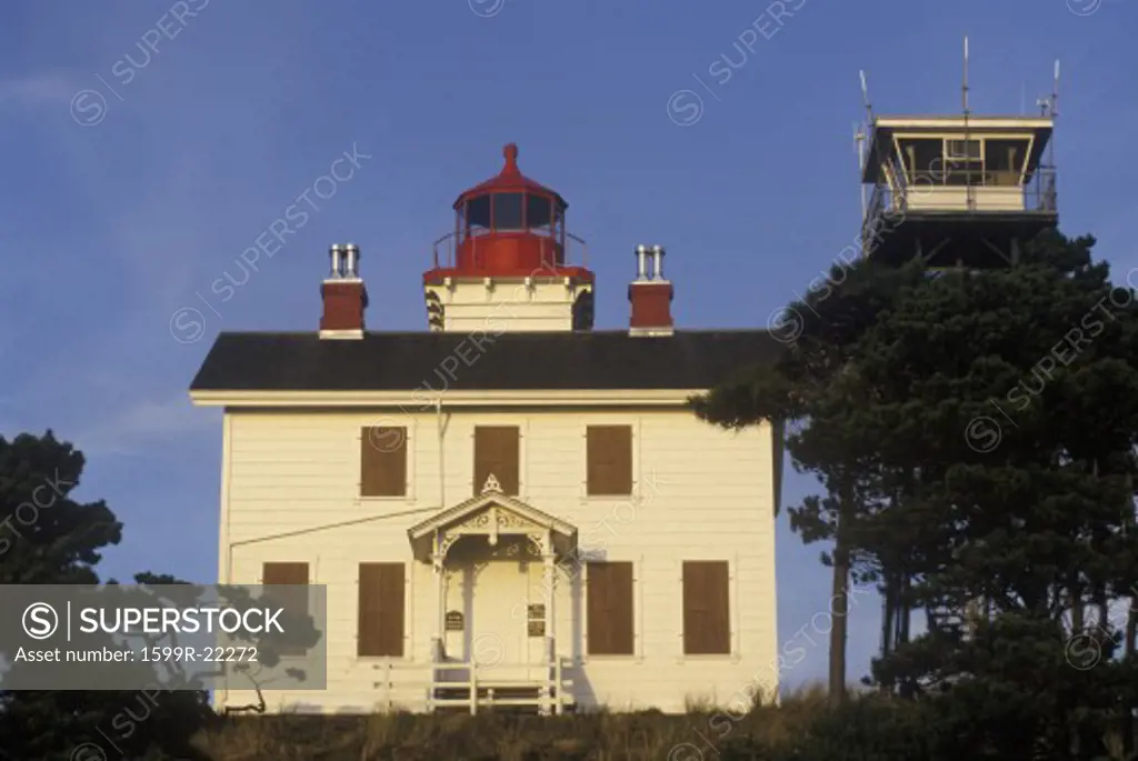 Yaquina Bay Lighthouse in Newport, OR