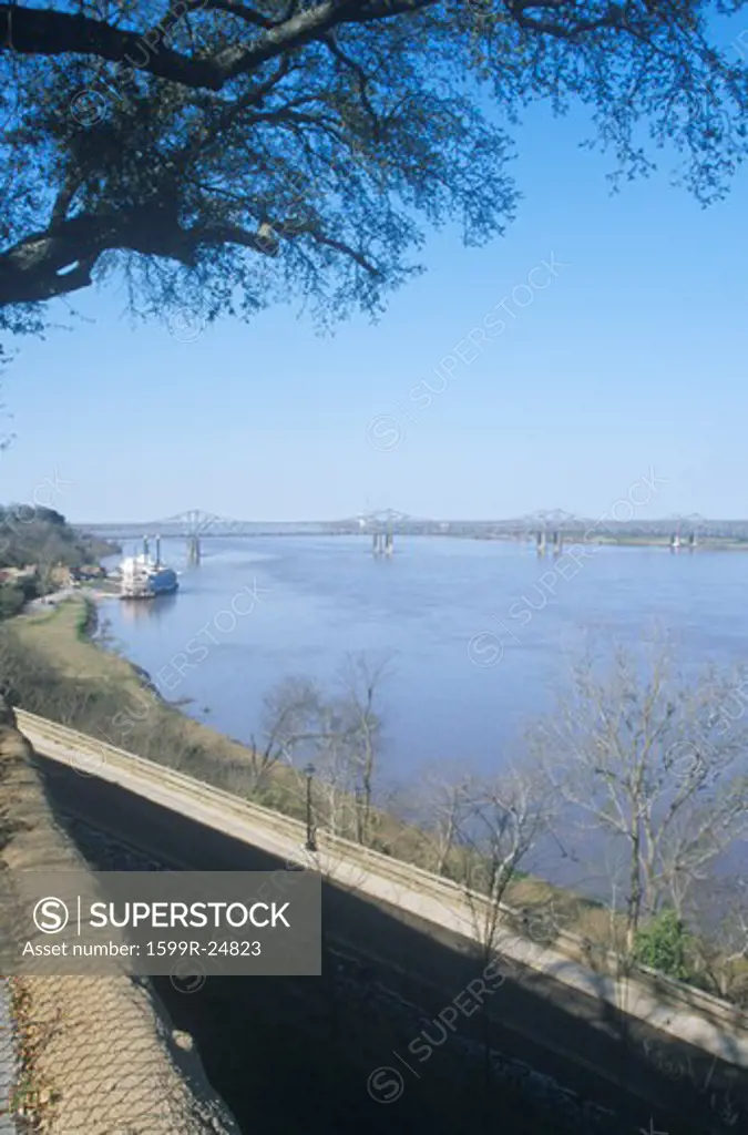 MS River and Steamboat gambling in Natchez, MS from river overlook