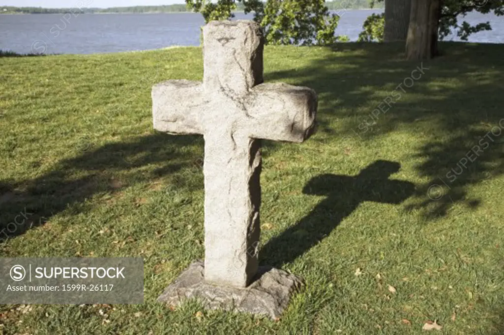 Burial stone of original English Colonist, possibly Bartholomew Gosnold, on the James River, Jamestown Fort, Virginia, one of the English Colonists who founded the first permanent English Colony. Photograph taken on the 400th anniversary of the 1607 arrival on May 13, 2007.