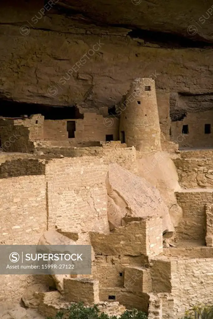Cliff Palace cliff dwelling Indian ruin, the largest in North America, Mesa Verde National Park, Southwestern Colorado