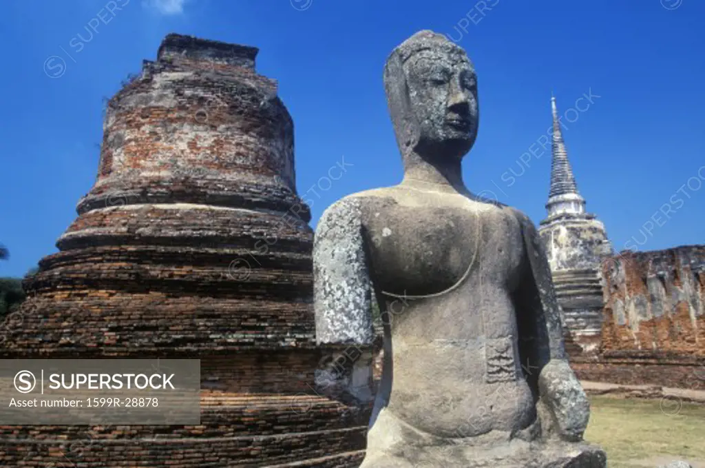 Wat Chang Lom Ancient Buddhist Temple at Sri Satchanaiai Historical Park, Thailand