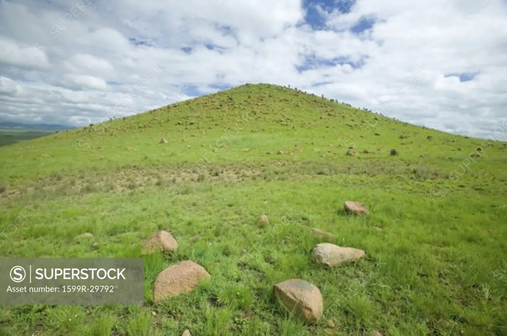 Sandlwana hill or Sphinx, the scene of the Anglo Zulu battle site of January 22, 1879. The great Battlefield of Isandlwana and the Oskarber, Zululand, northern Kwazulu Natal, South Africa