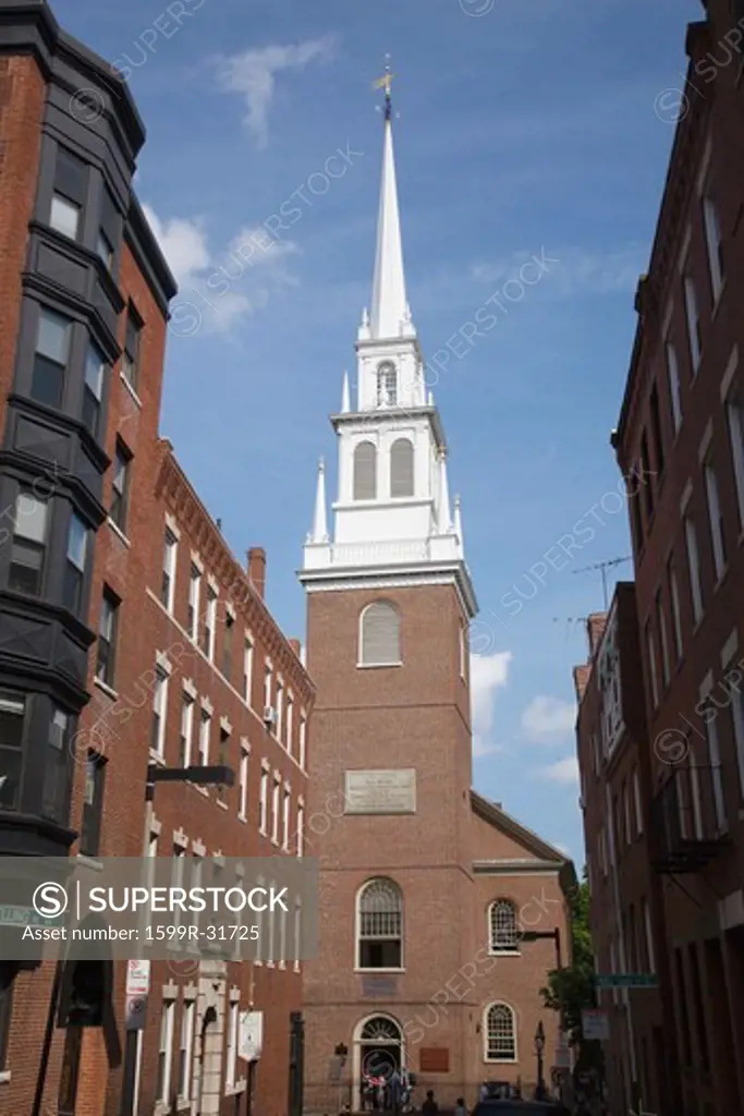 The Old North Church is officially known as Christ Church in the City of Boston, on April 18, 1775, was the site of two lanters that warned Paul Revere the British were coming