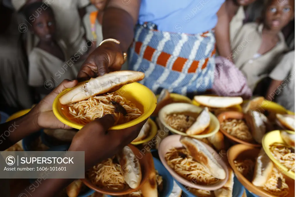 Togo, Lom, Meals in an African school