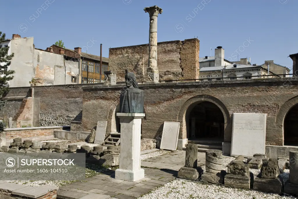 Romania, Bucharest, ruins of Curtea Veche, statue of Vlad Tepes