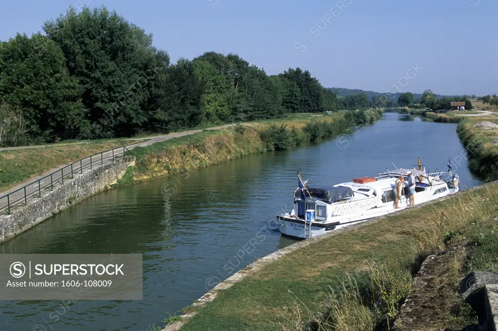 France, Champagne-Ardenne, Haute Marne, canal of the Marne to Rolampont (Langres area)