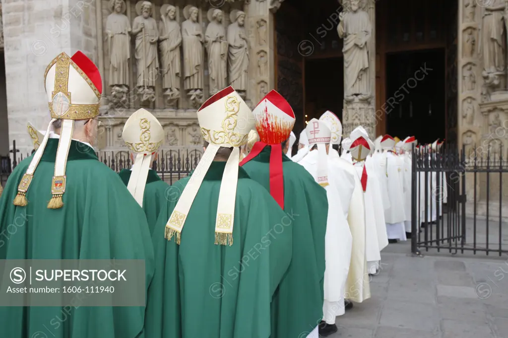 France, Ile de France, Paris, European bishops' procession into Notre Dame de Paris cathedral