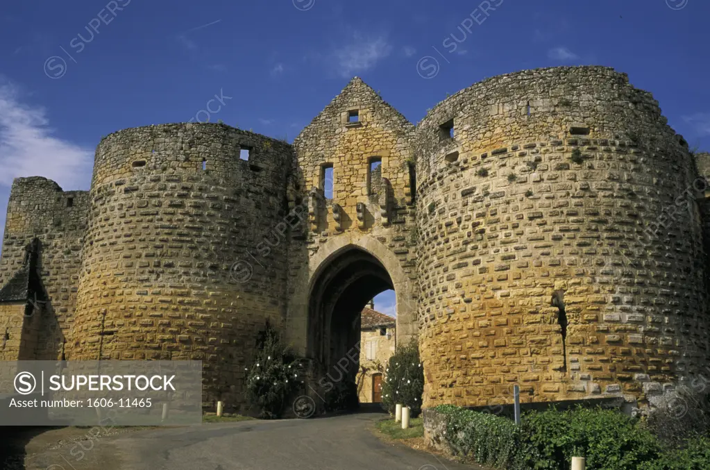24. Domme, porte des Tours fortifiées (fin 13ème siècle)