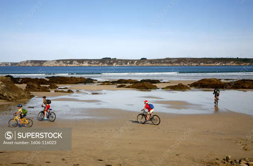 France, Brittany, Finistere (29), Crozon peninsula, Crozon-Morgat, Goulien beach