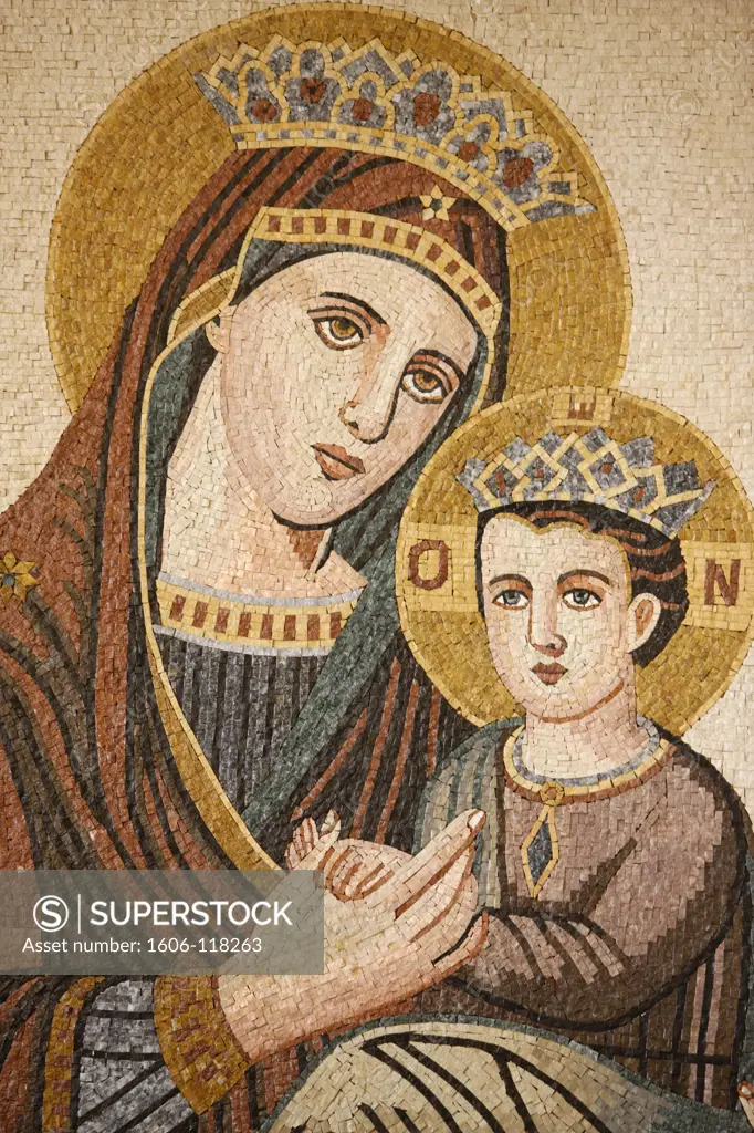 Jordanie, Madaba, Virgin and child mosaic in St George's orthodox church, Madaba
