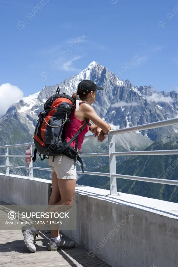France, Alps, Haute Savoie, Chamonix-Mont Blanc, Brvent cable car, female hiker leaning against railing