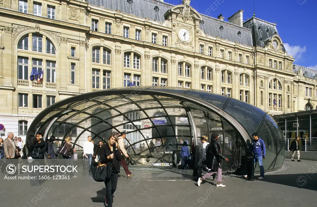 France, Paris, St Lazare railway station
