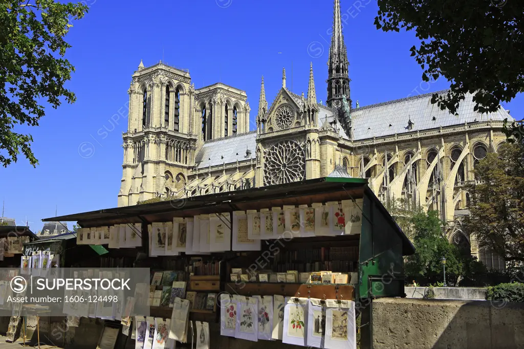 France, Paris, antiquarian booksellers, Notre Dame cathedral in background