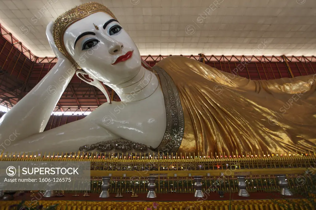 Myanmar, Burma, Yangon, Rangoon, Chaukhtatgyi Pagoda, Buddha statue;