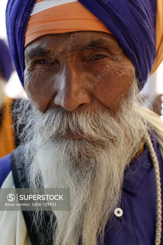India, Delhi. Sikh warrior in Gurdwara Sisganj, Old Delhi India.