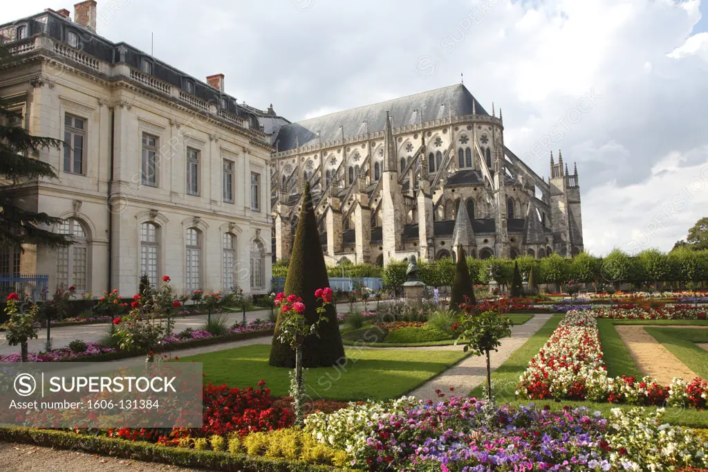 France, Centre val de Loire, Cher(18), Bourges, Archeveche garden and Saint Etienne cathedral (Unesco world heritage),