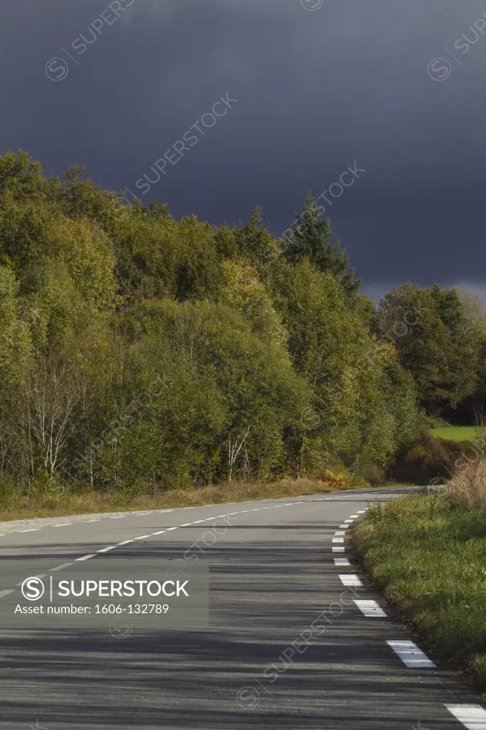 France, Limousin, country road