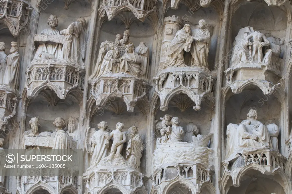 France, Burgundy, Auxerre cathedral