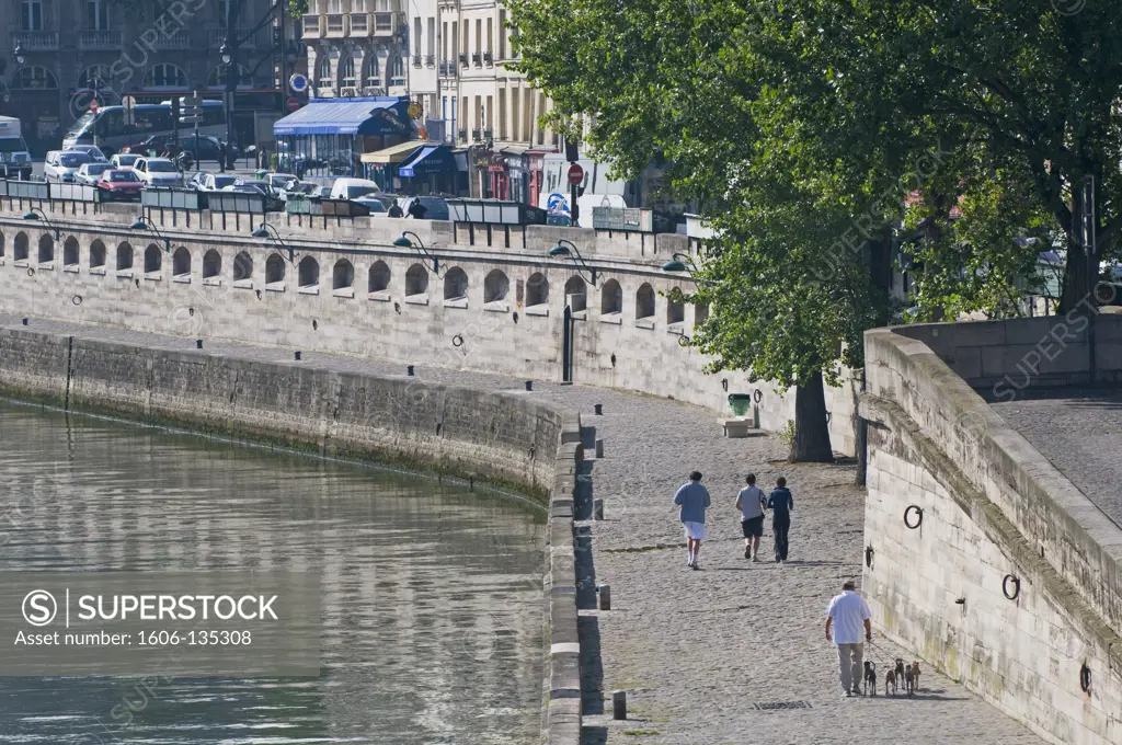 France, Paris, river Seine bank